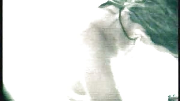பூட்டிலிசியஸ் வெளிர் அழகி கருப்பு வலுவான ஹங்கால் சரியாக புணர்கிறது